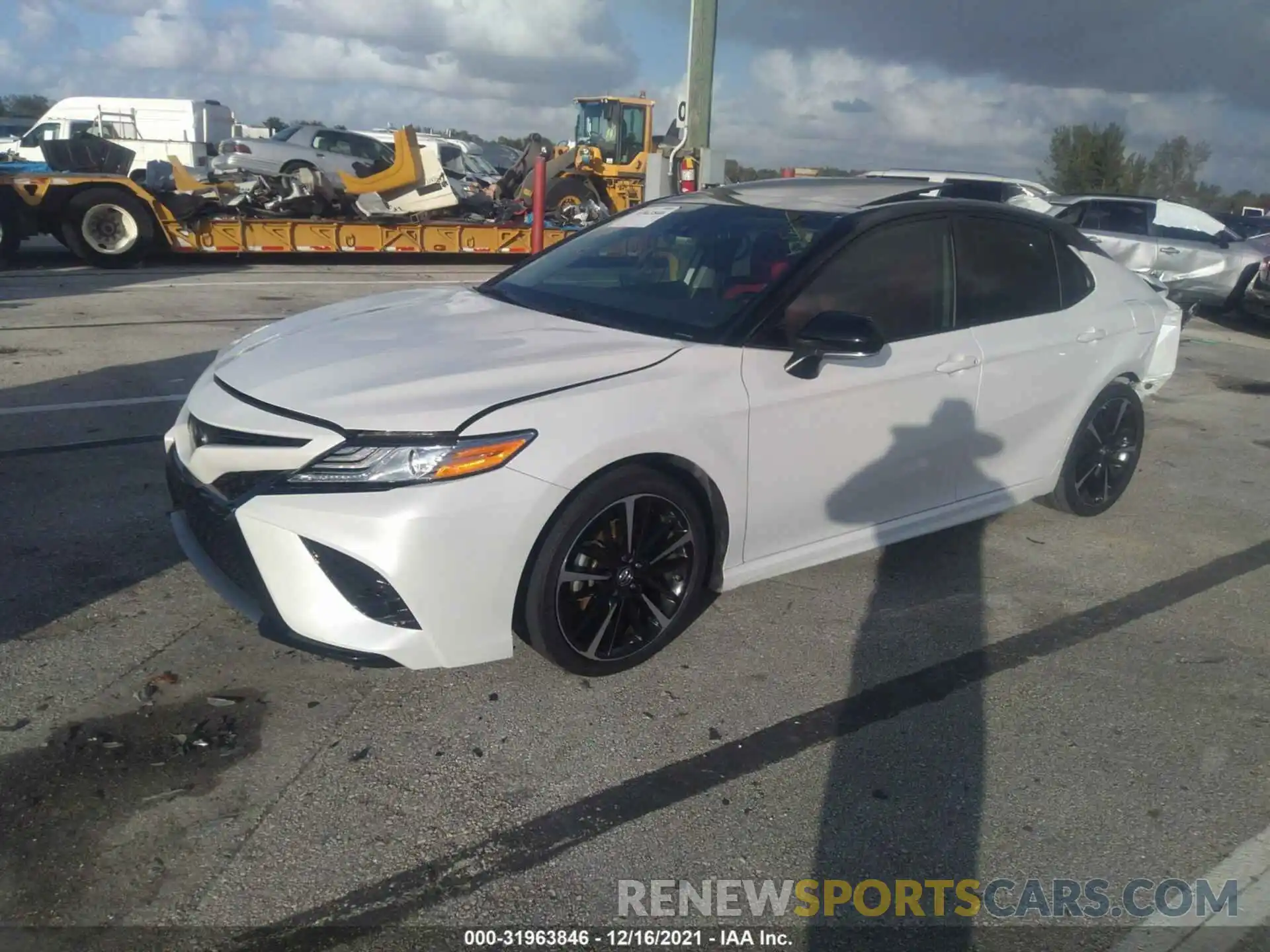 2 Photograph of a damaged car 4T1K61AK0LU312129 TOYOTA CAMRY 2020