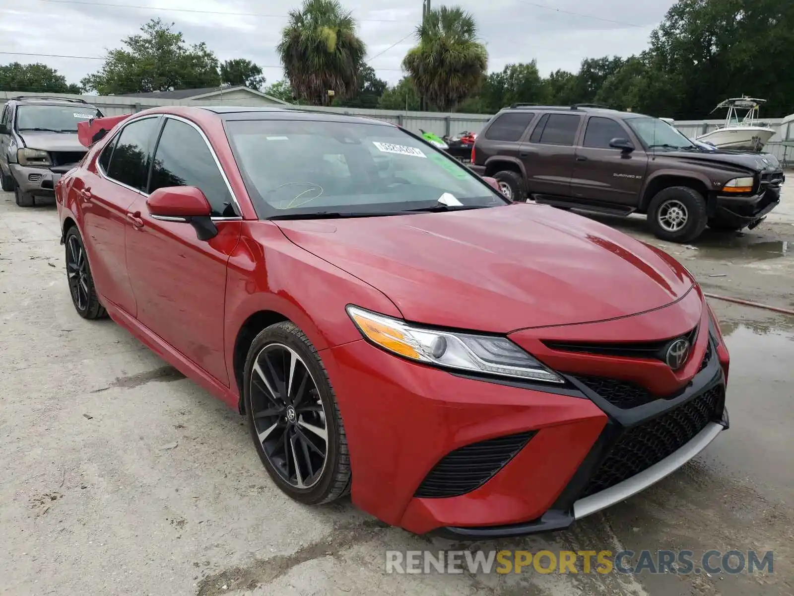 1 Photograph of a damaged car 4T1K61AK0LU315919 TOYOTA CAMRY 2020