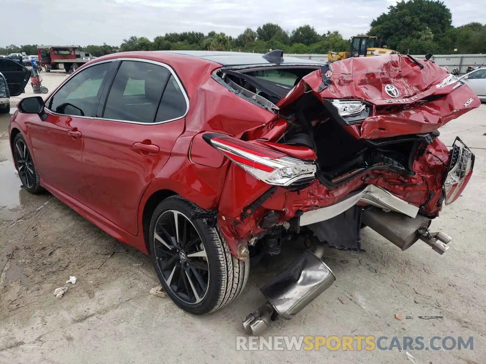 3 Photograph of a damaged car 4T1K61AK0LU315919 TOYOTA CAMRY 2020