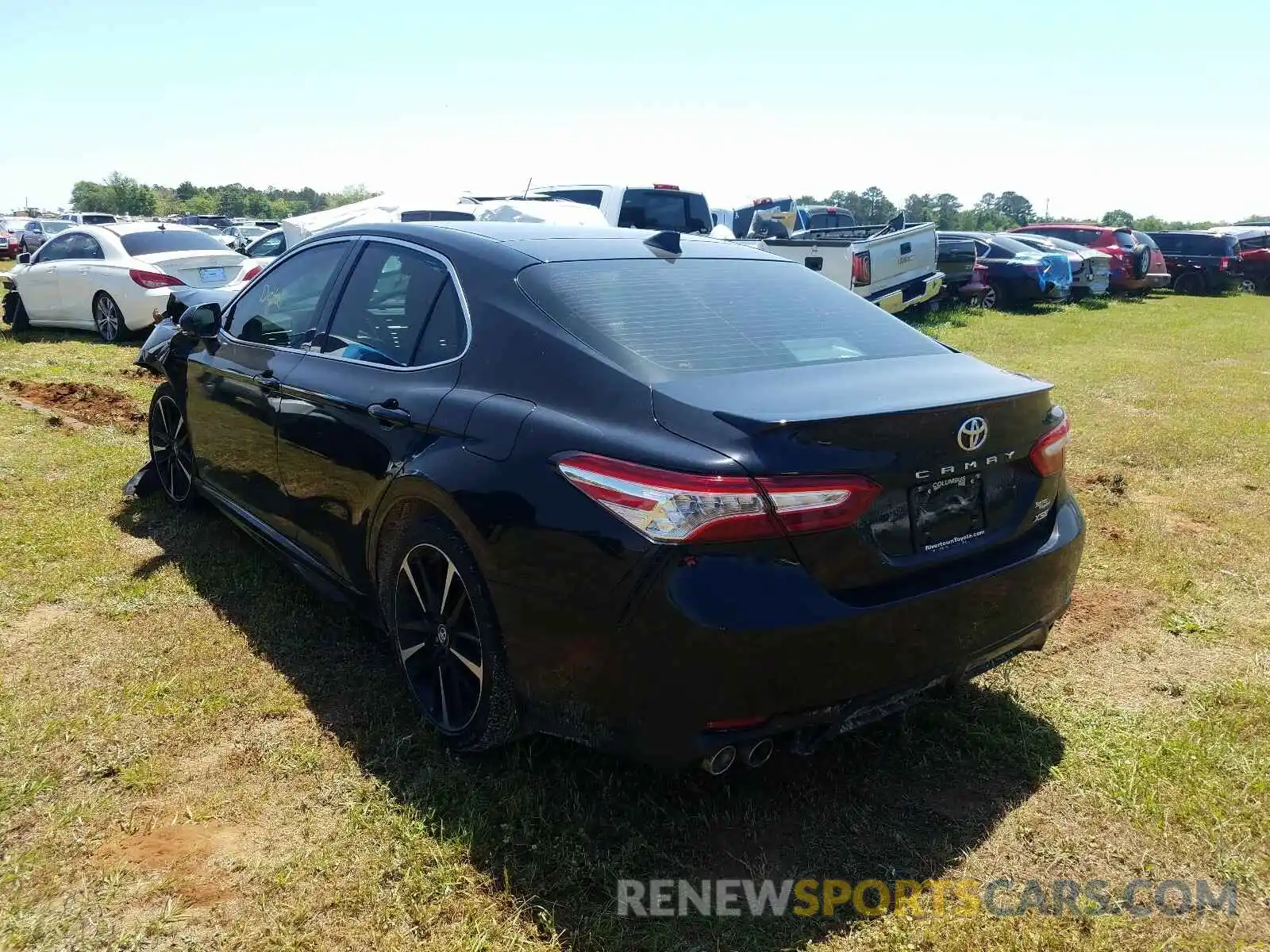 3 Photograph of a damaged car 4T1K61AK0LU317847 TOYOTA CAMRY 2020