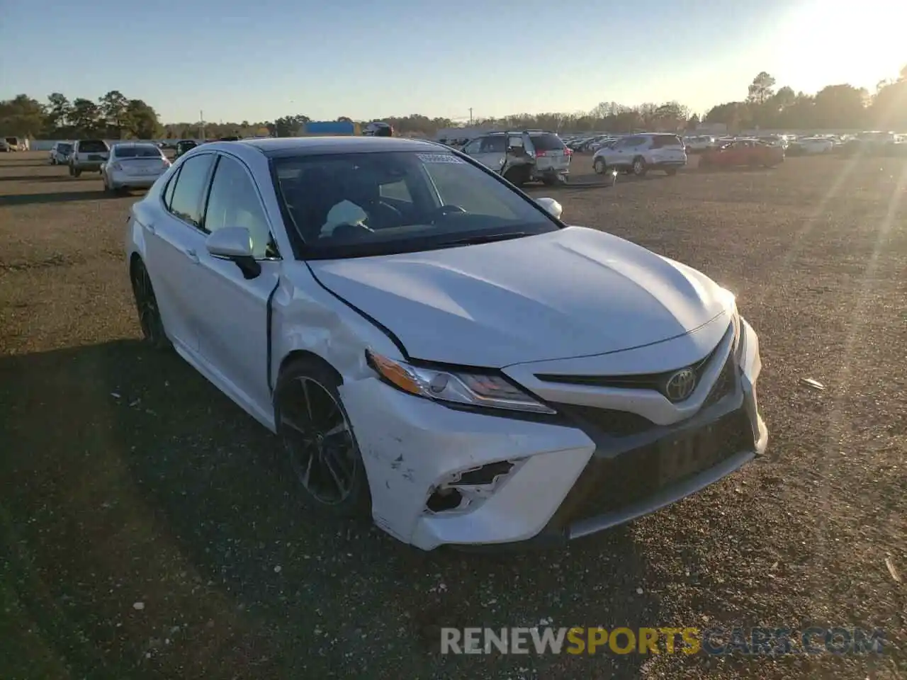 1 Photograph of a damaged car 4T1K61AK0LU318108 TOYOTA CAMRY 2020