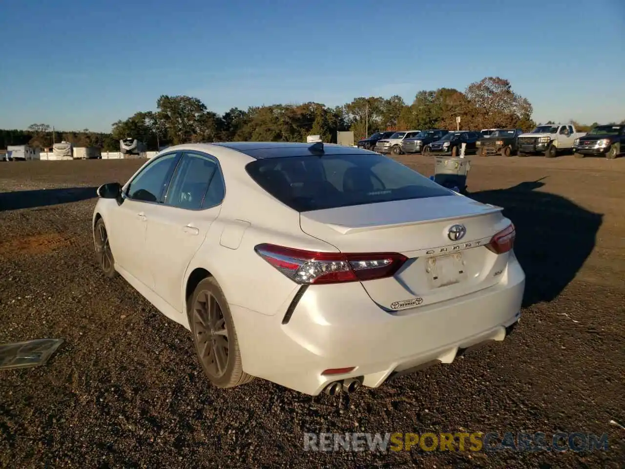 3 Photograph of a damaged car 4T1K61AK0LU318108 TOYOTA CAMRY 2020