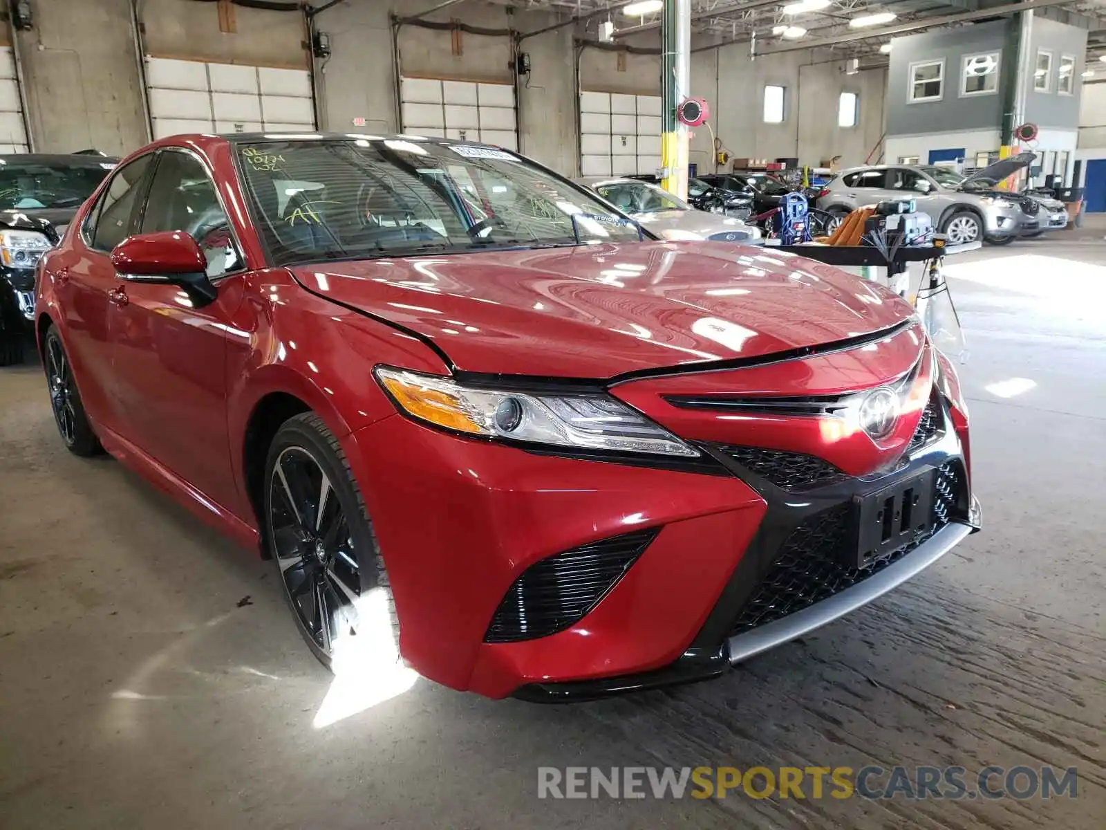 1 Photograph of a damaged car 4T1K61AK0LU322644 TOYOTA CAMRY 2020