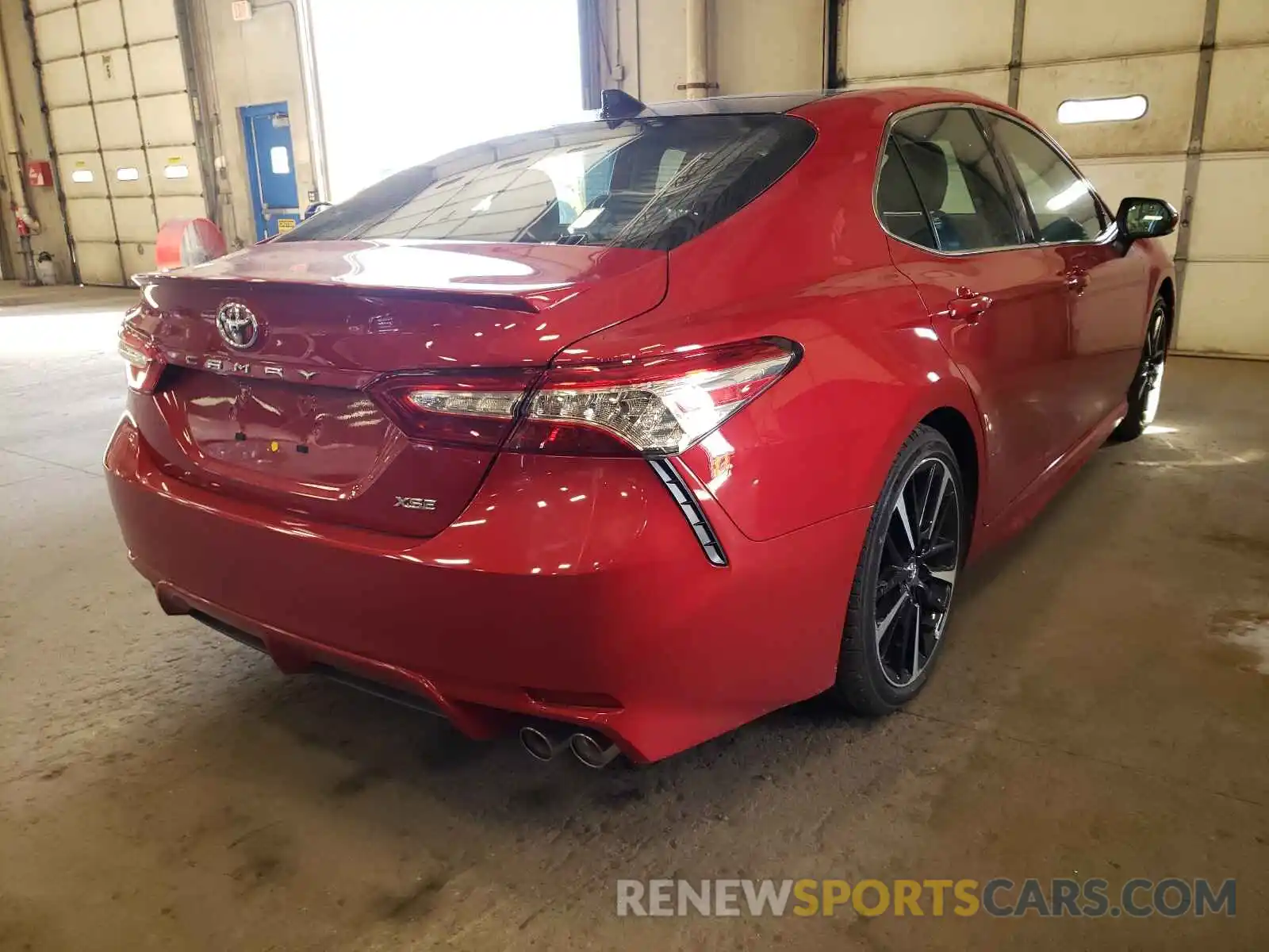 4 Photograph of a damaged car 4T1K61AK0LU322644 TOYOTA CAMRY 2020