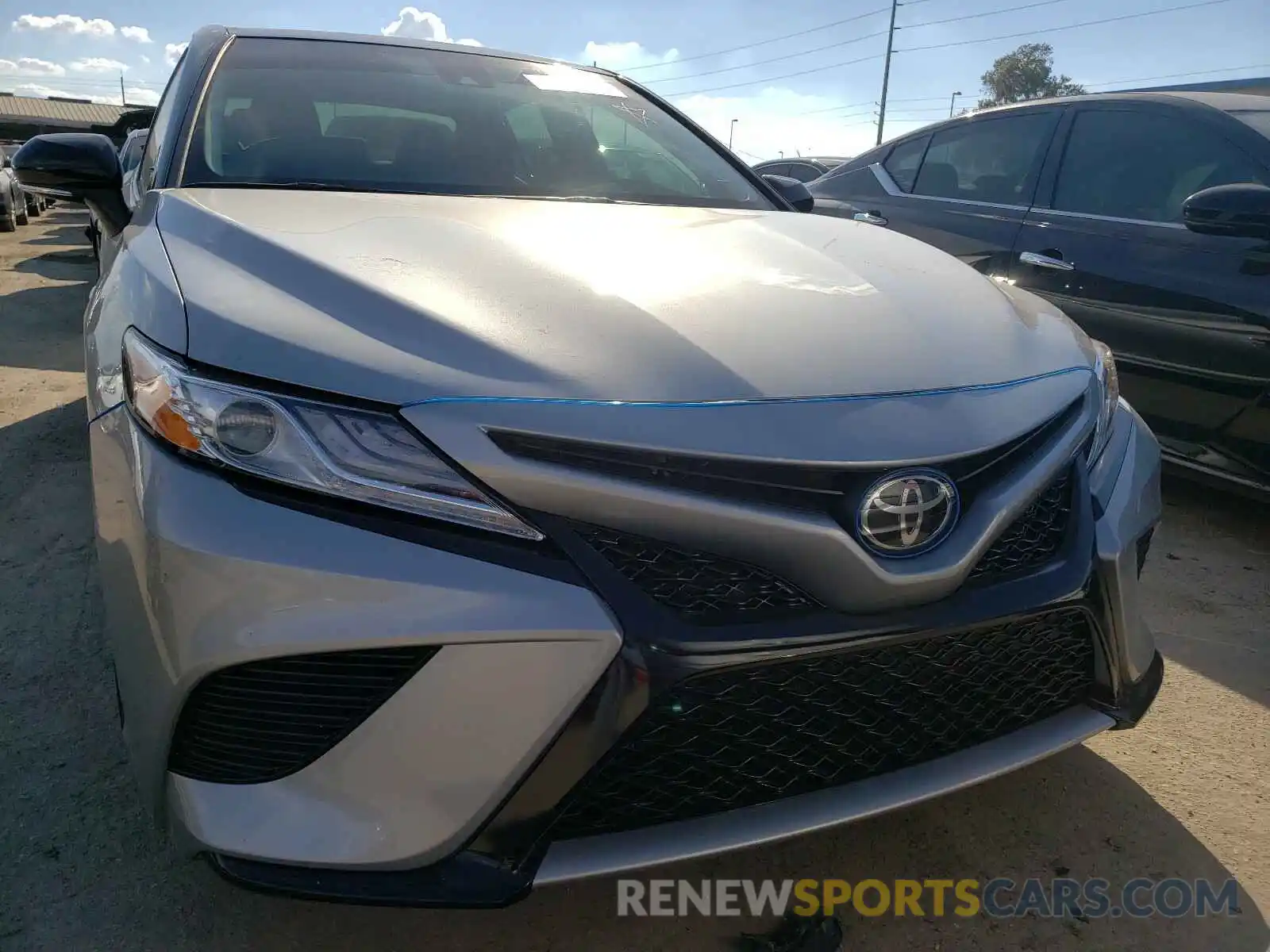 10 Photograph of a damaged car 4T1K61AK0LU324135 TOYOTA CAMRY 2020