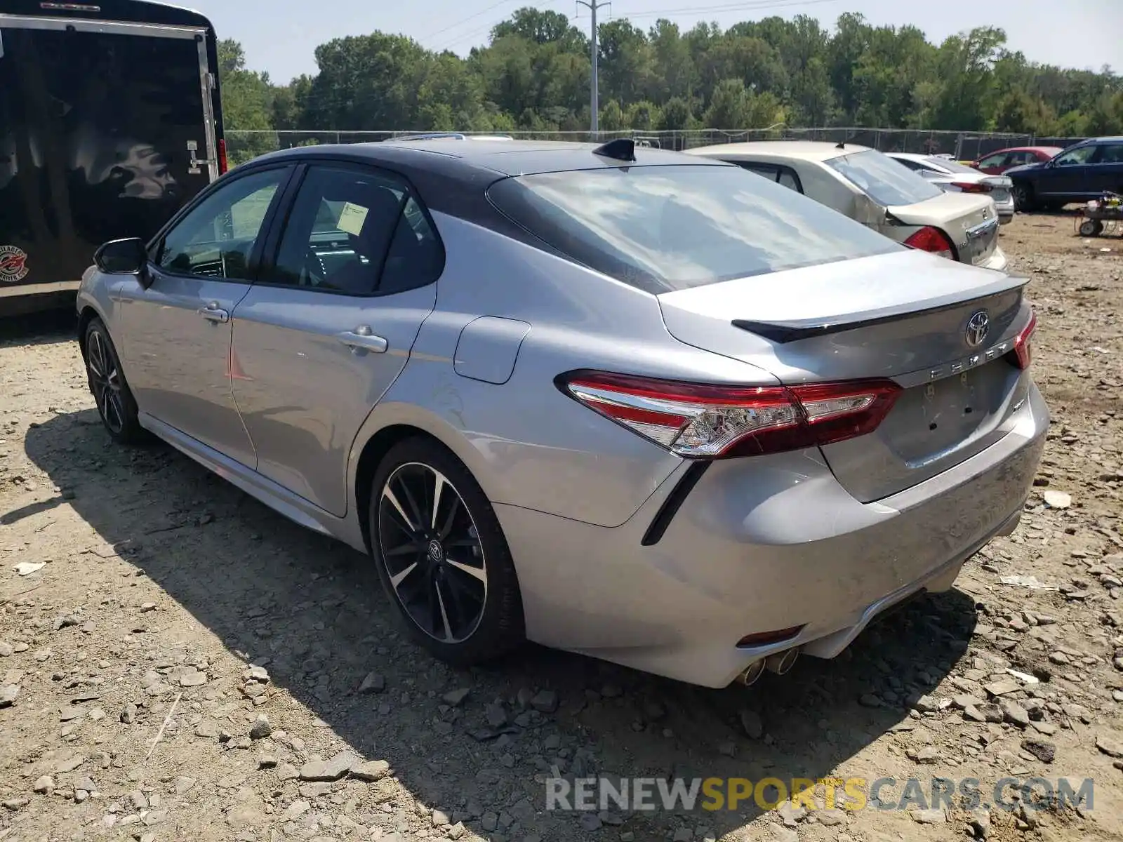 3 Photograph of a damaged car 4T1K61AK0LU325169 TOYOTA CAMRY 2020