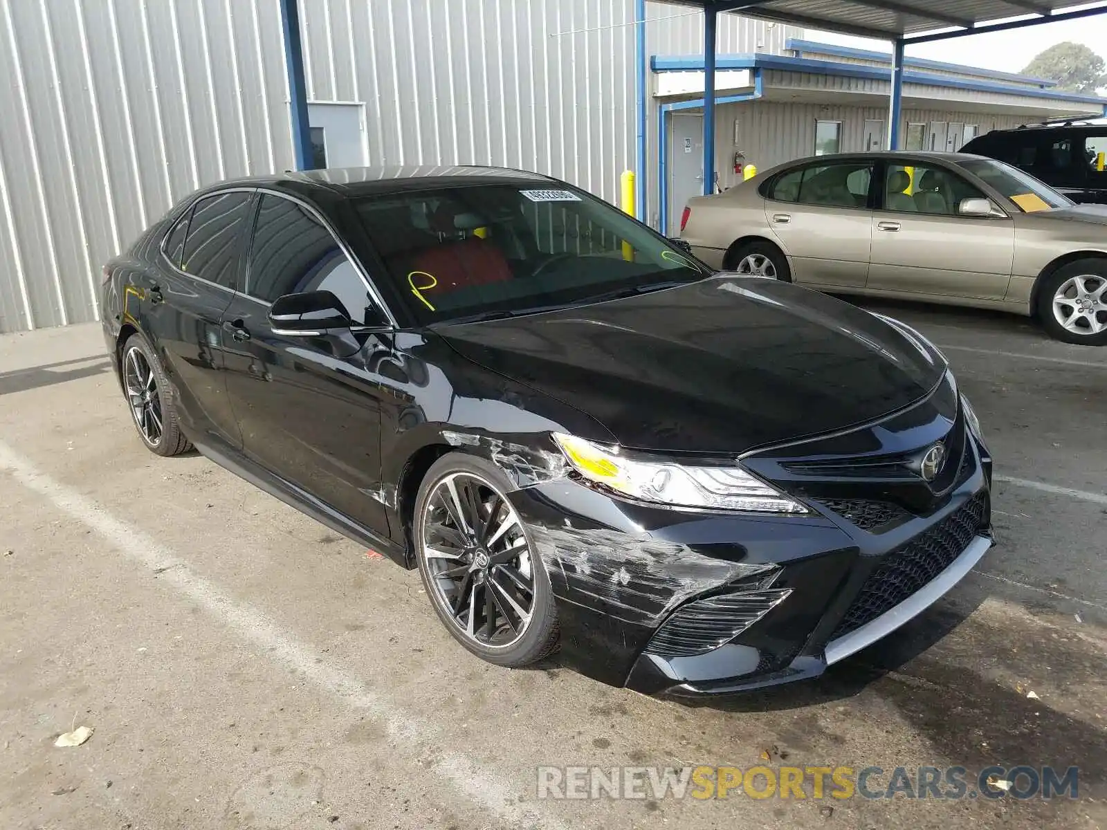 1 Photograph of a damaged car 4T1K61AK0LU326130 TOYOTA CAMRY 2020