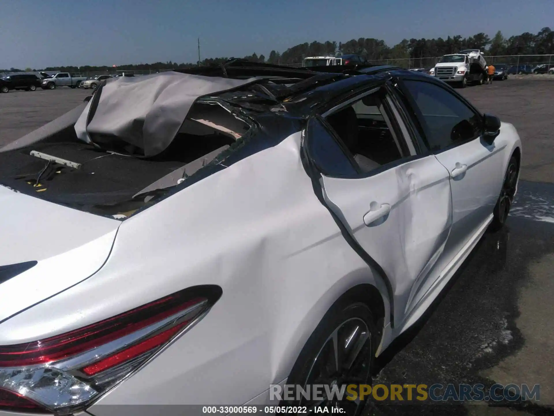 6 Photograph of a damaged car 4T1K61AK0LU327441 TOYOTA CAMRY 2020