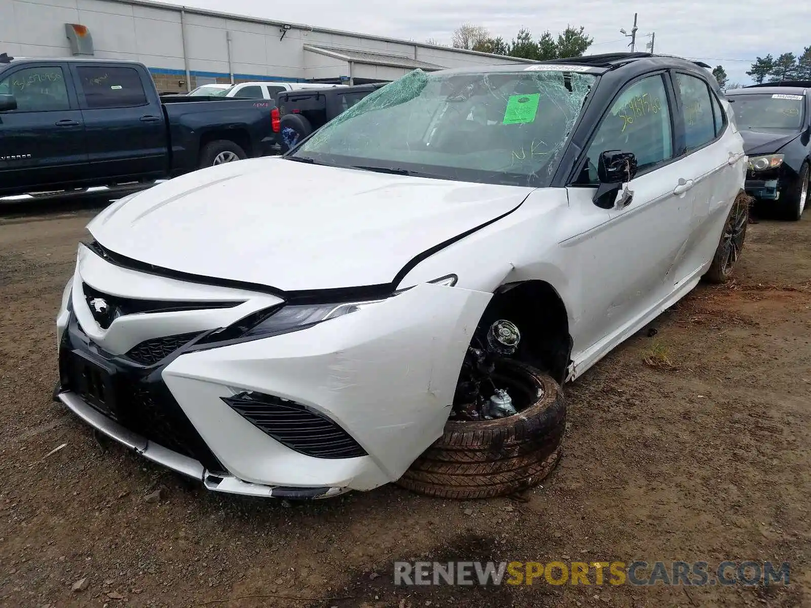 2 Photograph of a damaged car 4T1K61AK0LU332543 TOYOTA CAMRY 2020