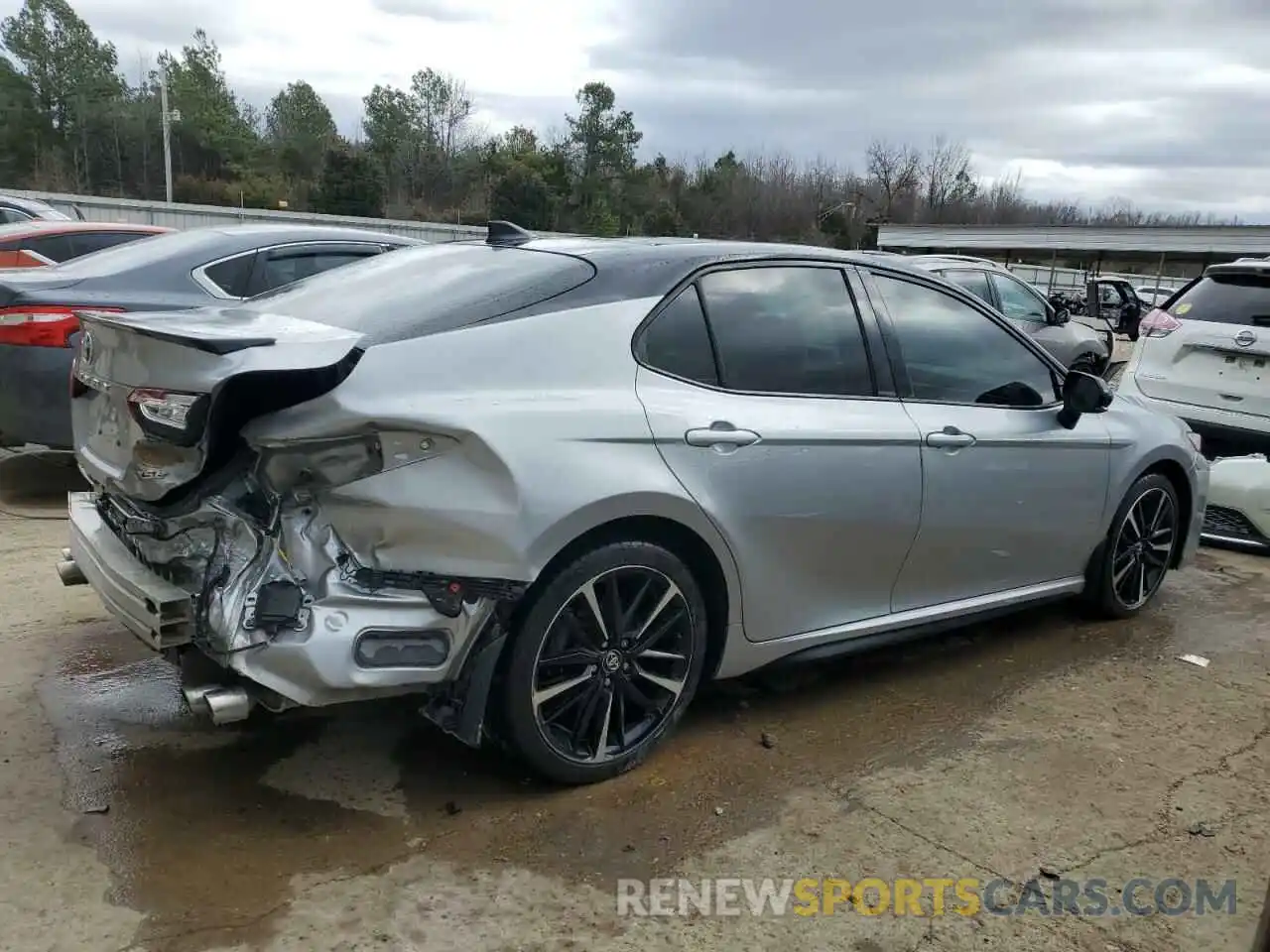 3 Photograph of a damaged car 4T1K61AK0LU343073 TOYOTA CAMRY 2020