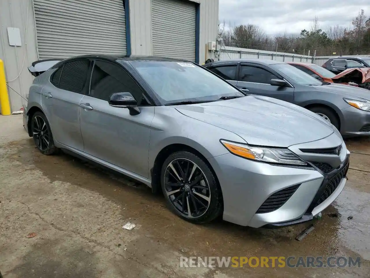 4 Photograph of a damaged car 4T1K61AK0LU343073 TOYOTA CAMRY 2020