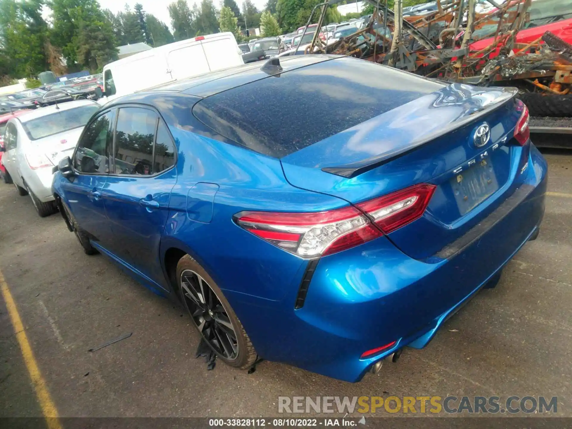 3 Photograph of a damaged car 4T1K61AK0LU354560 TOYOTA CAMRY 2020