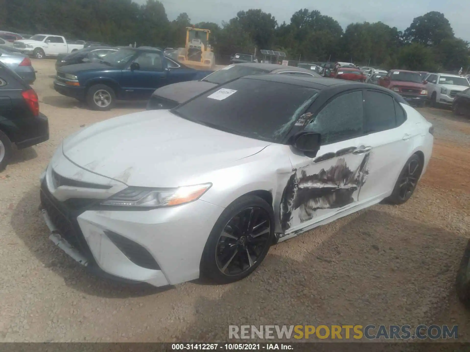 2 Photograph of a damaged car 4T1K61AK0LU367048 TOYOTA CAMRY 2020