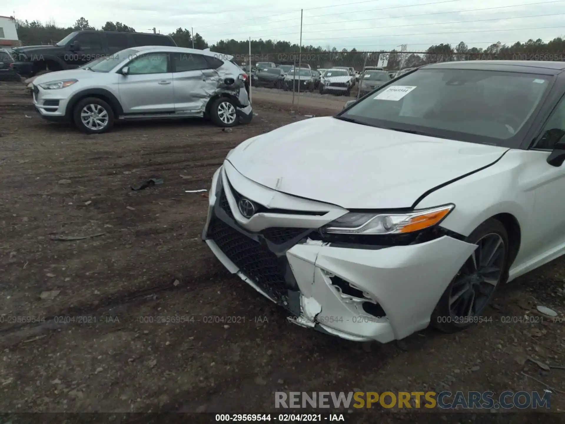 6 Photograph of a damaged car 4T1K61AK0LU371116 TOYOTA CAMRY 2020