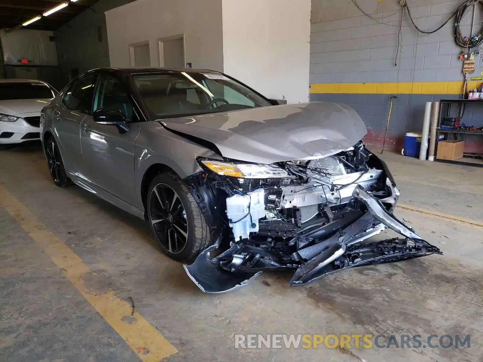 1 Photograph of a damaged car 4T1K61AK0LU371486 TOYOTA CAMRY 2020