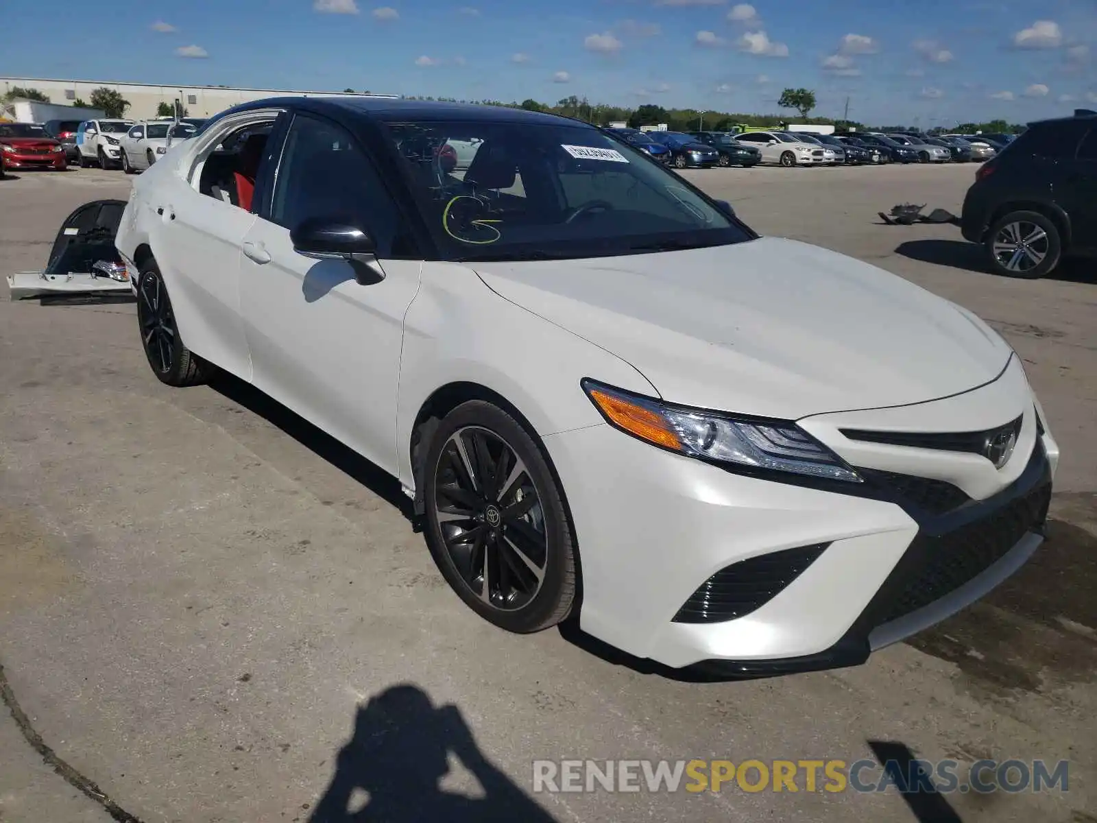 1 Photograph of a damaged car 4T1K61AK0LU378082 TOYOTA CAMRY 2020