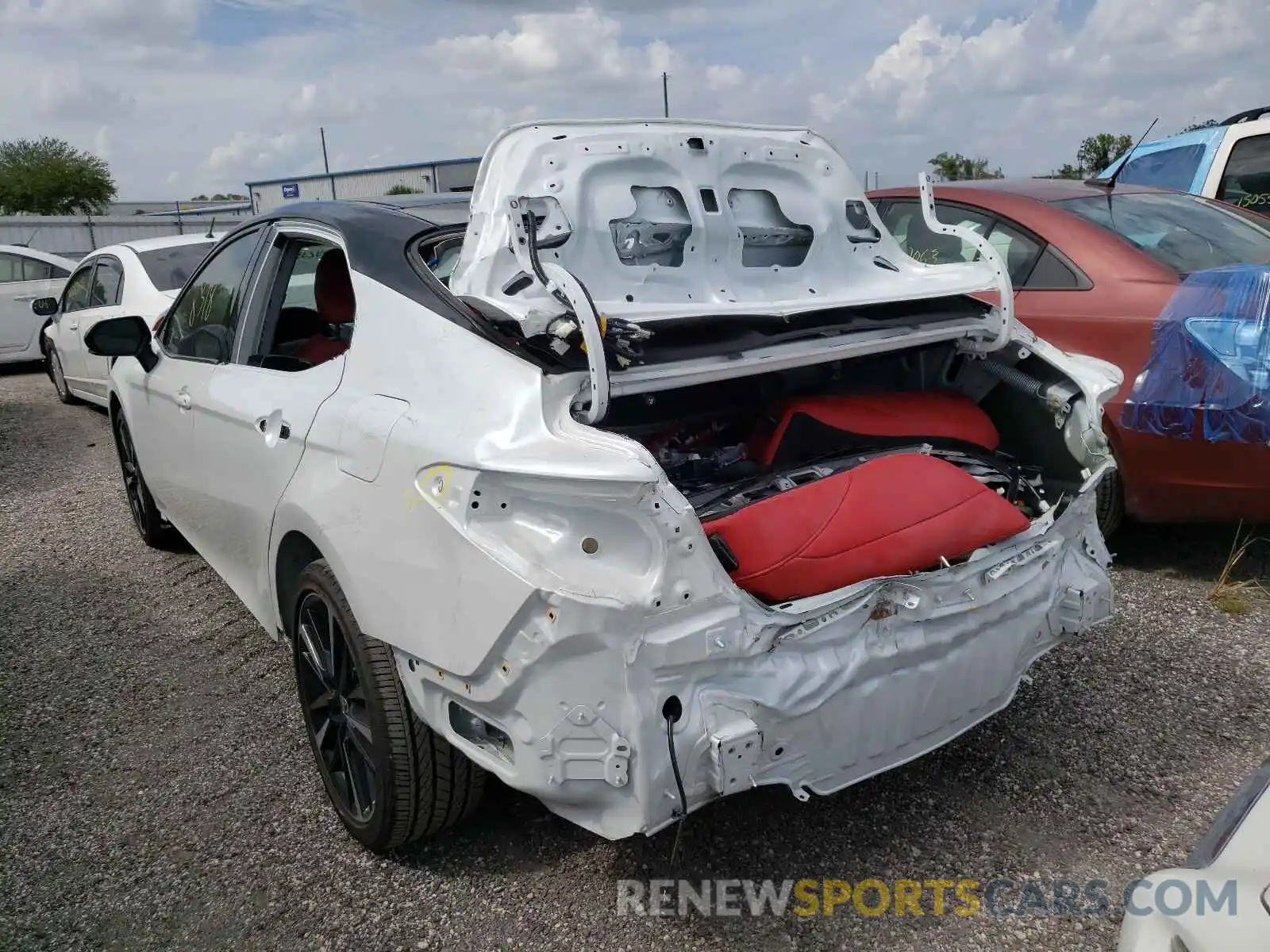 3 Photograph of a damaged car 4T1K61AK0LU378082 TOYOTA CAMRY 2020