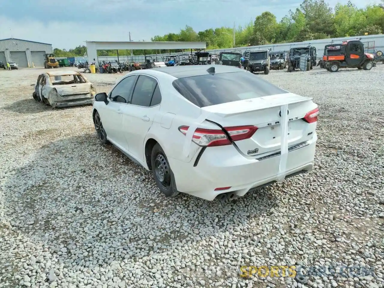 3 Photograph of a damaged car 4T1K61AK0LU379944 TOYOTA CAMRY 2020