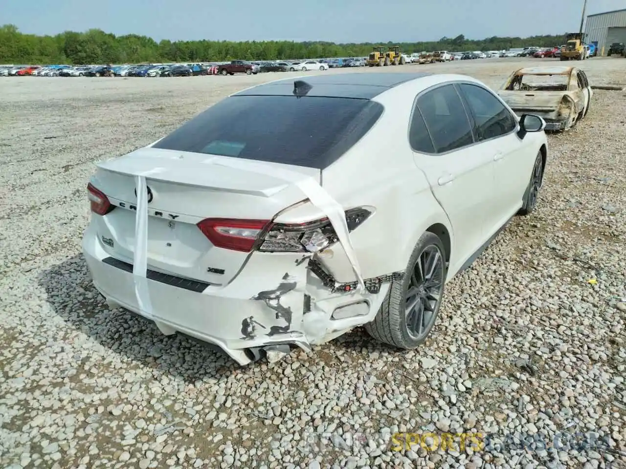 4 Photograph of a damaged car 4T1K61AK0LU379944 TOYOTA CAMRY 2020