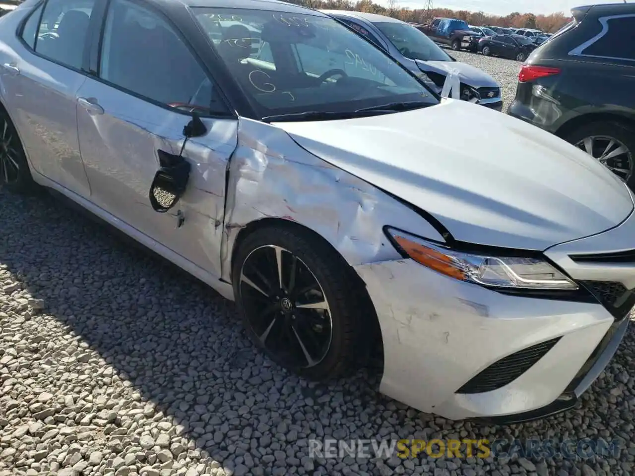 9 Photograph of a damaged car 4T1K61AK0LU381919 TOYOTA CAMRY 2020