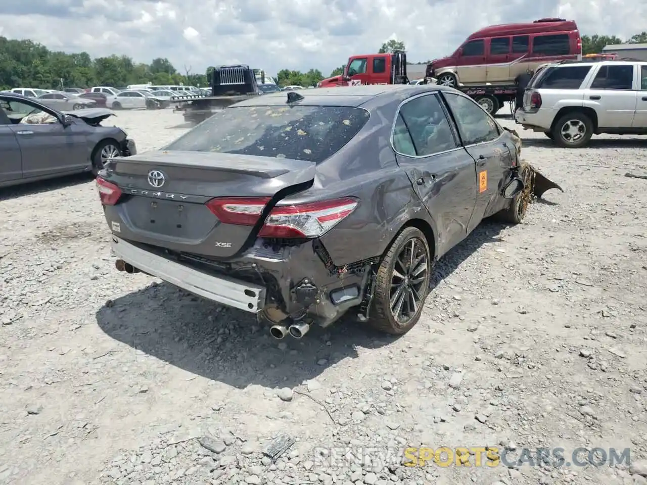 4 Photograph of a damaged car 4T1K61AK0LU384061 TOYOTA CAMRY 2020