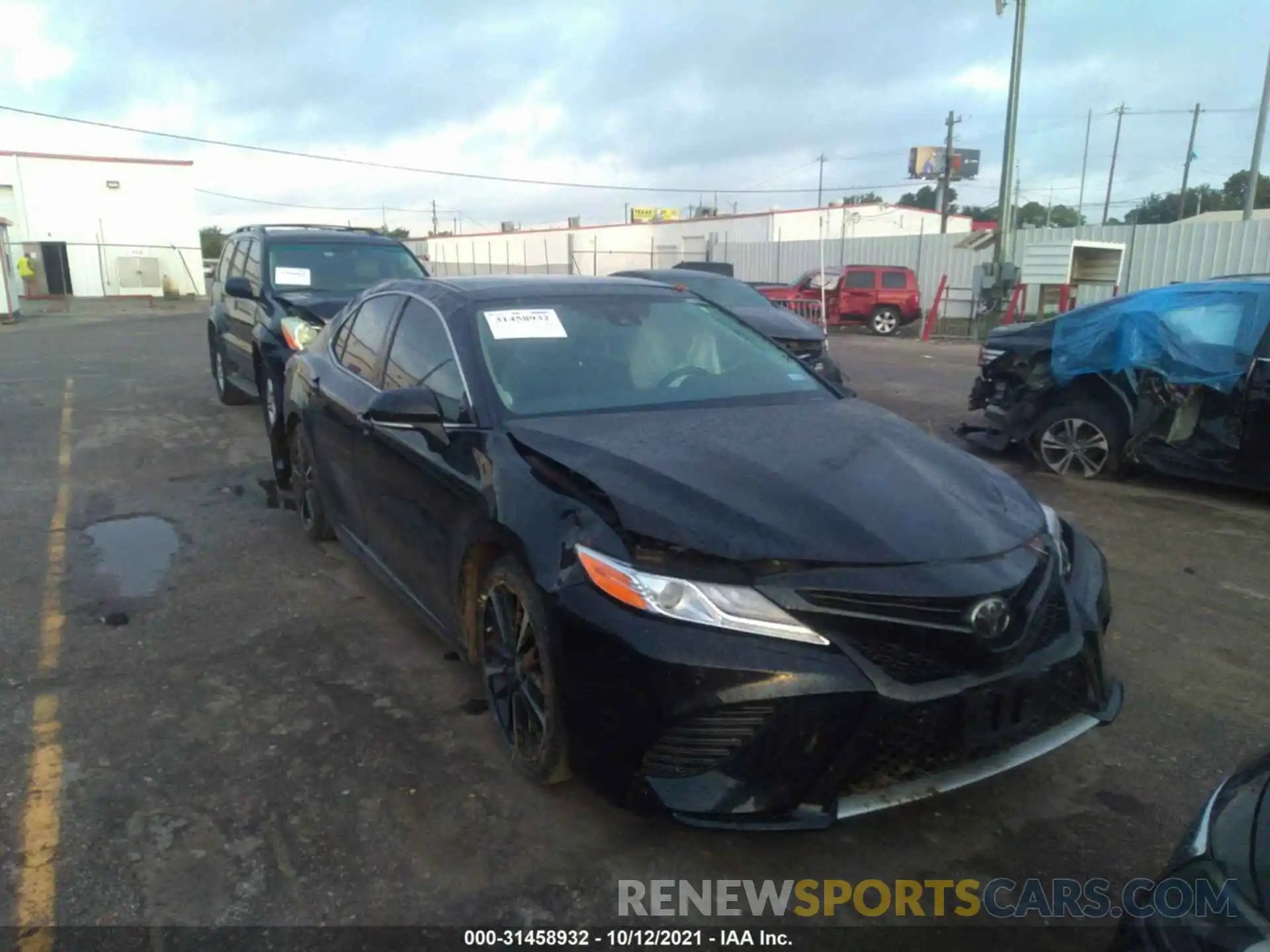 1 Photograph of a damaged car 4T1K61AK0LU385405 TOYOTA CAMRY 2020