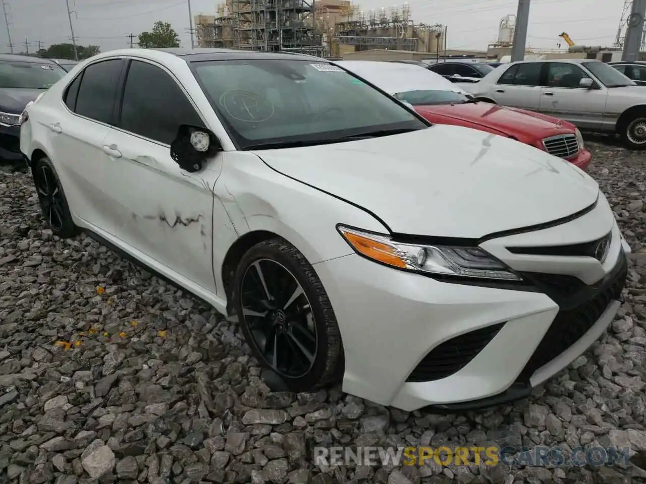 1 Photograph of a damaged car 4T1K61AK0LU385744 TOYOTA CAMRY 2020