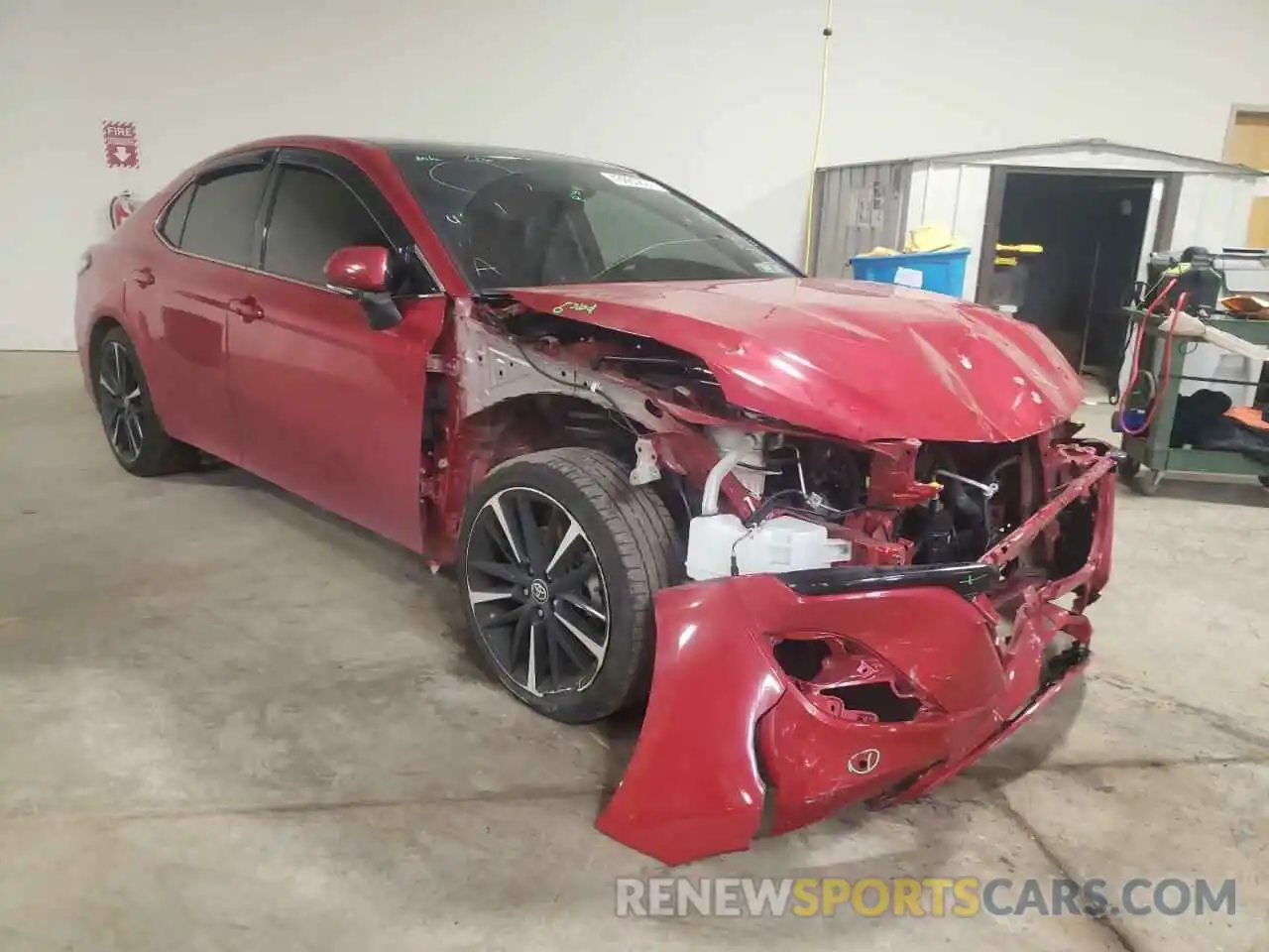 1 Photograph of a damaged car 4T1K61AK0LU387607 TOYOTA CAMRY 2020