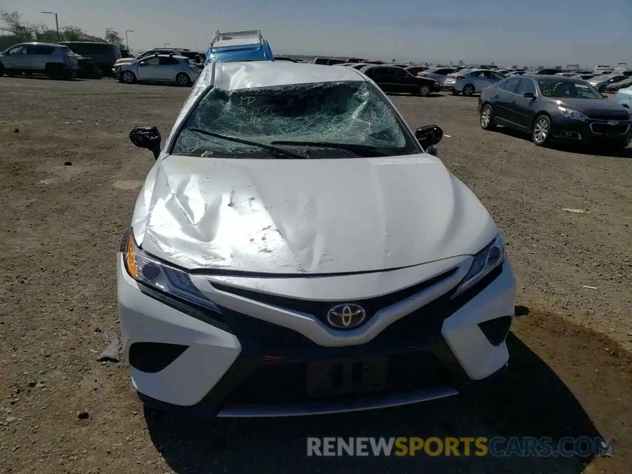 9 Photograph of a damaged car 4T1K61AK0LU388661 TOYOTA CAMRY 2020