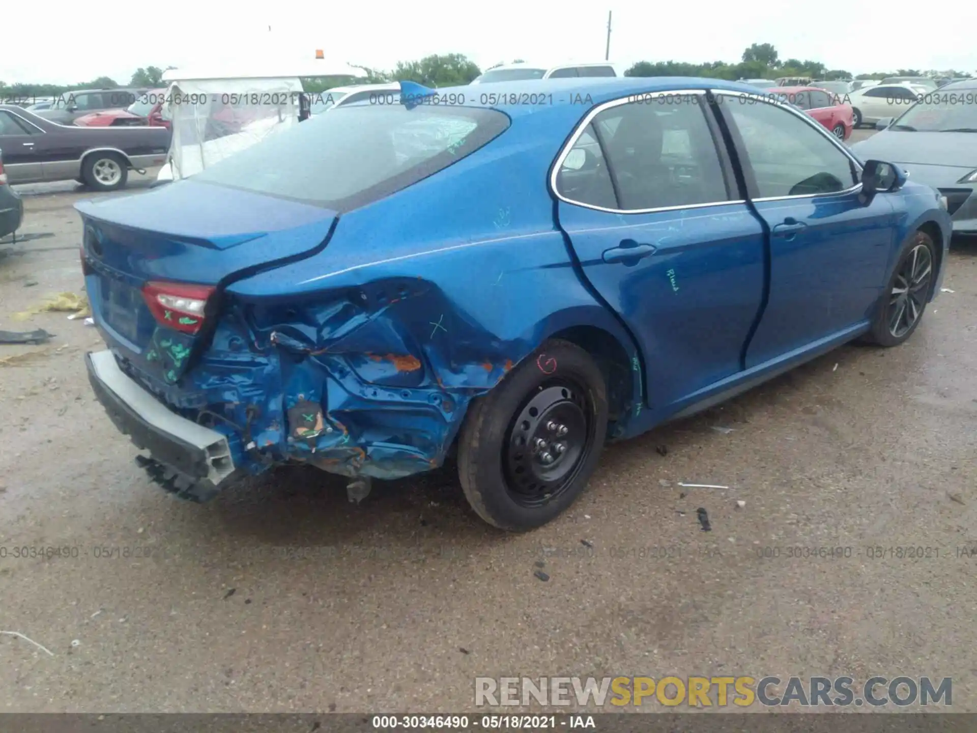 4 Photograph of a damaged car 4T1K61AK0LU389616 TOYOTA CAMRY 2020