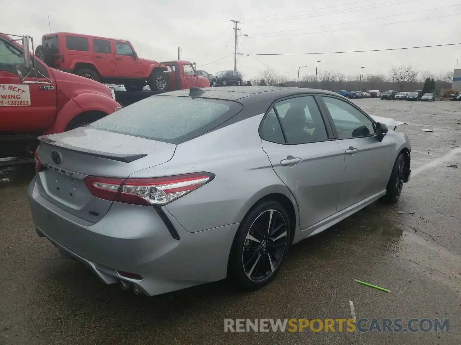 4 Photograph of a damaged car 4T1K61AK0LU394220 TOYOTA CAMRY 2020