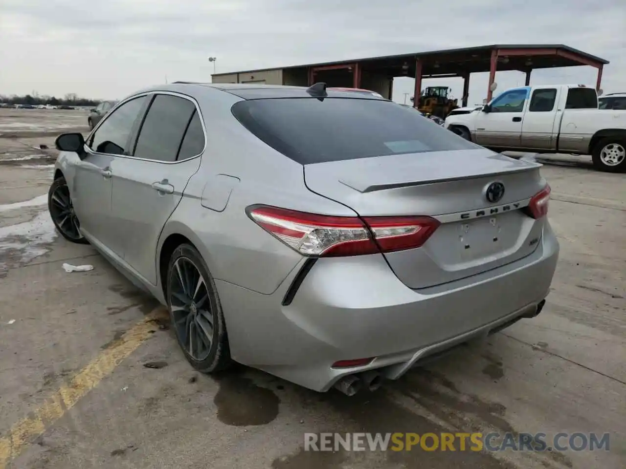 3 Photograph of a damaged car 4T1K61AK0LU503193 TOYOTA CAMRY 2020