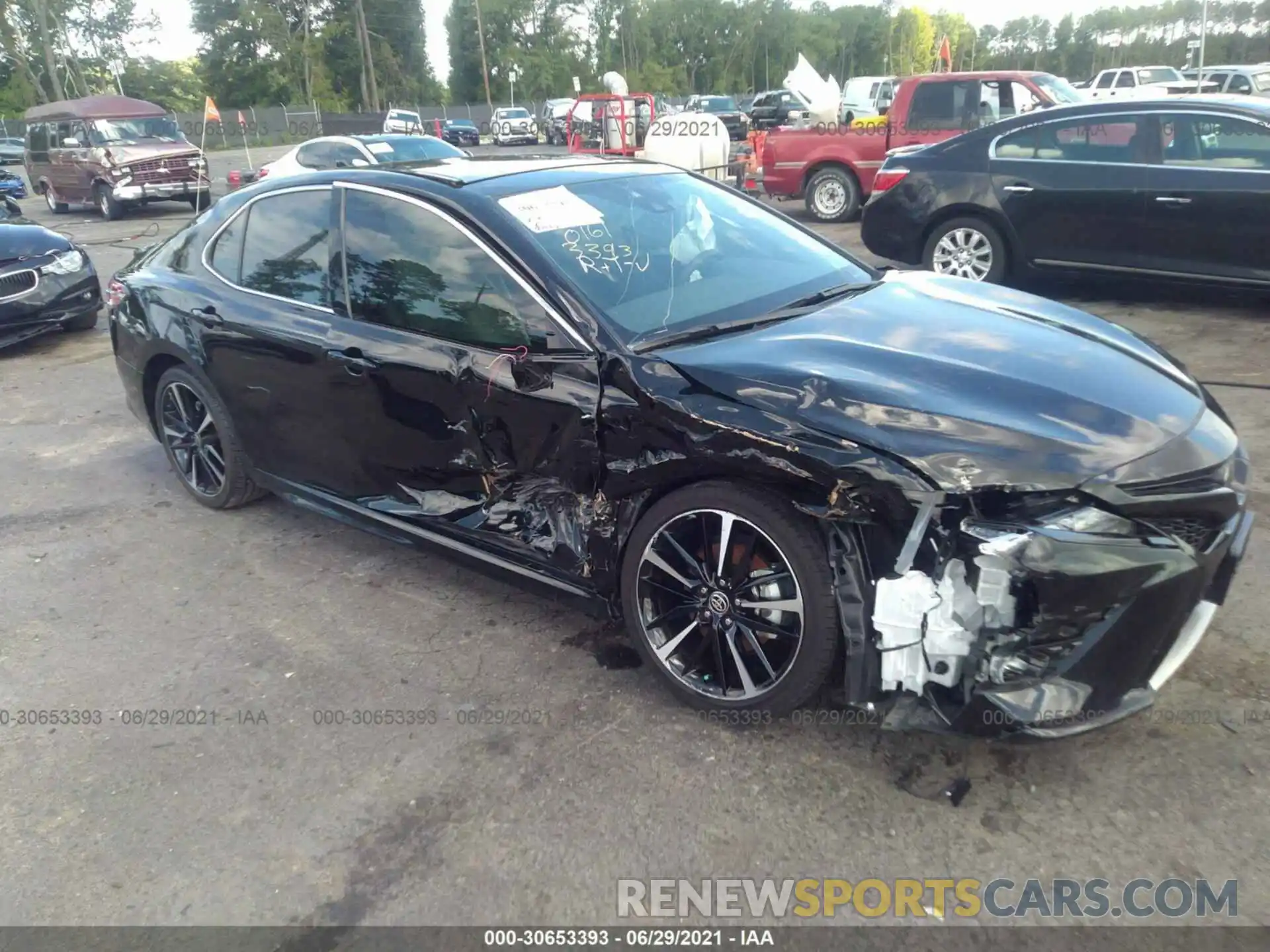 1 Photograph of a damaged car 4T1K61AK0LU506708 TOYOTA CAMRY 2020