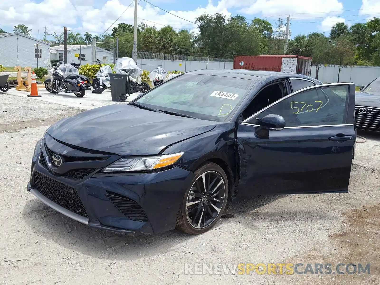 2 Photograph of a damaged car 4T1K61AK0LU867355 TOYOTA CAMRY 2020