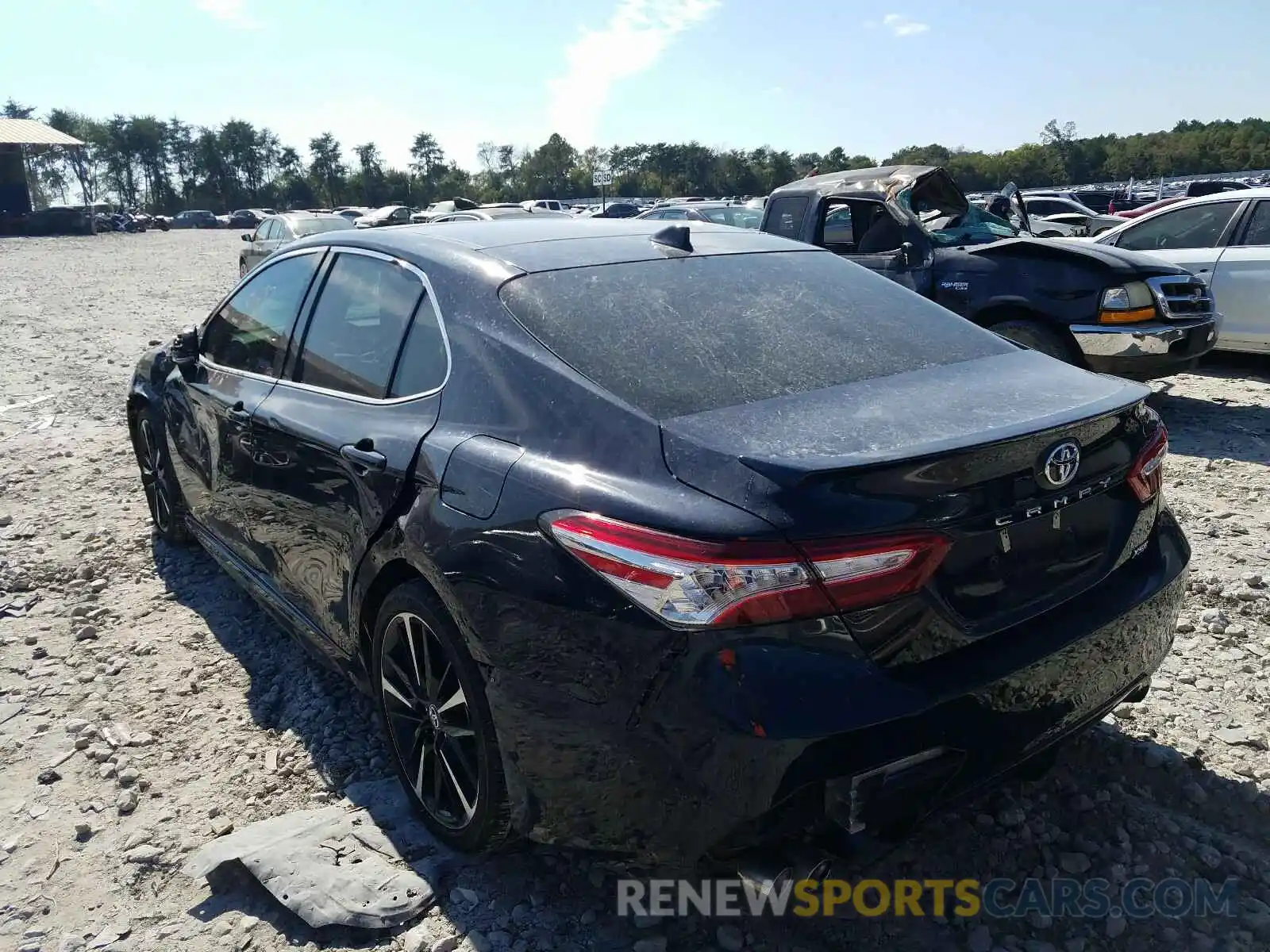 3 Photograph of a damaged car 4T1K61AK0LU880395 TOYOTA CAMRY 2020