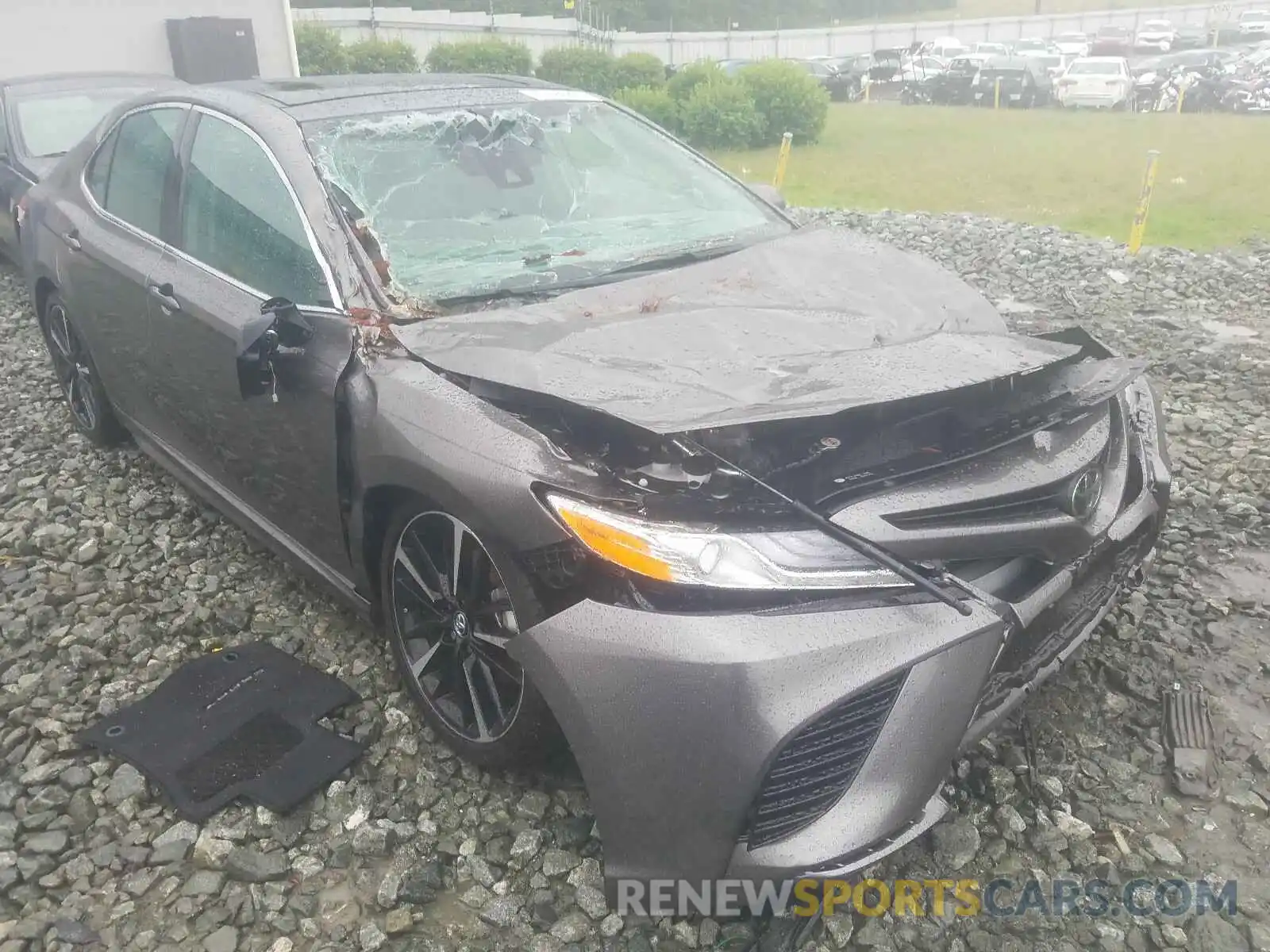 1 Photograph of a damaged car 4T1K61AK0LU903108 TOYOTA CAMRY 2020