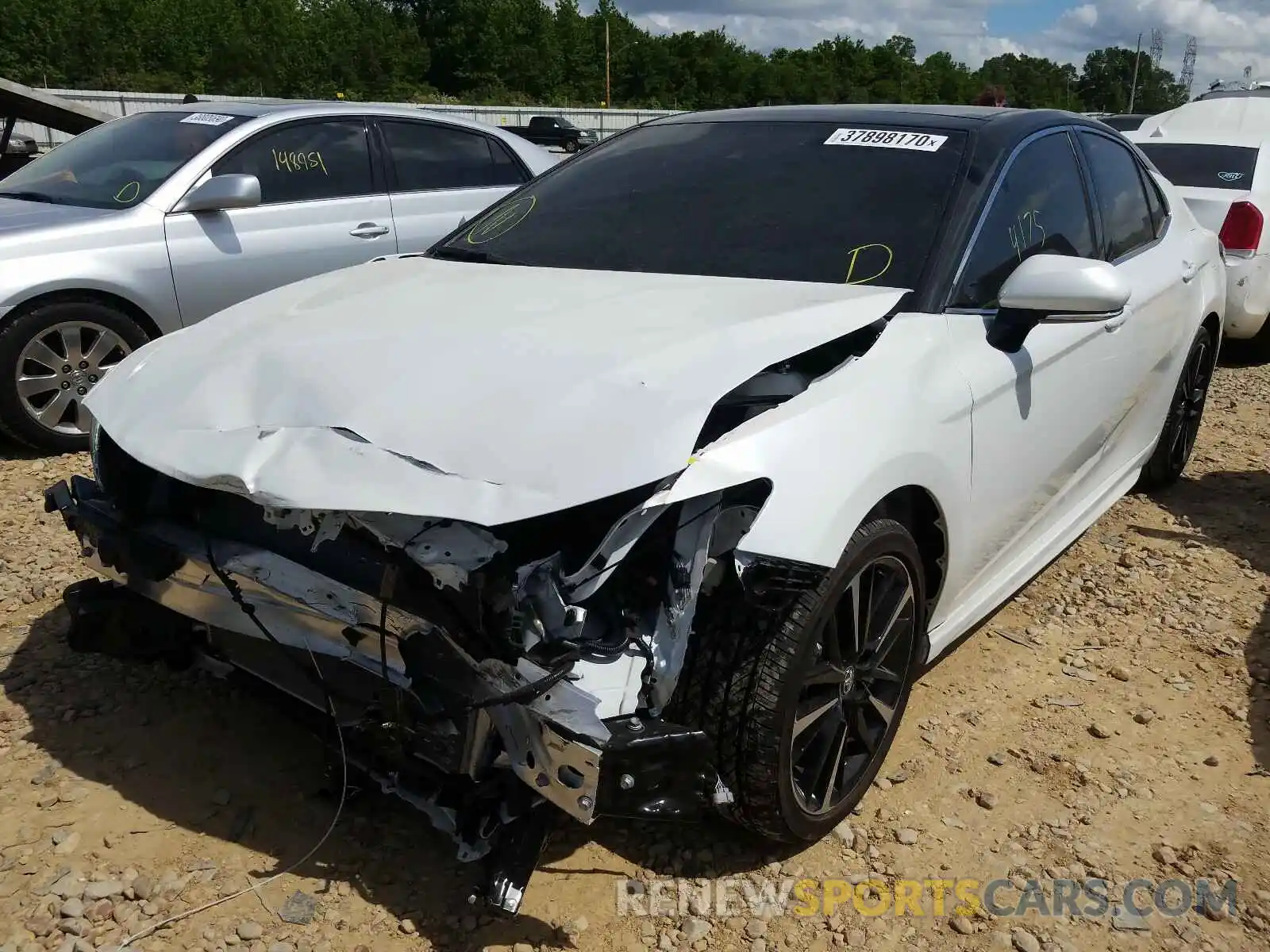 2 Photograph of a damaged car 4T1K61AK0LU903366 TOYOTA CAMRY 2020