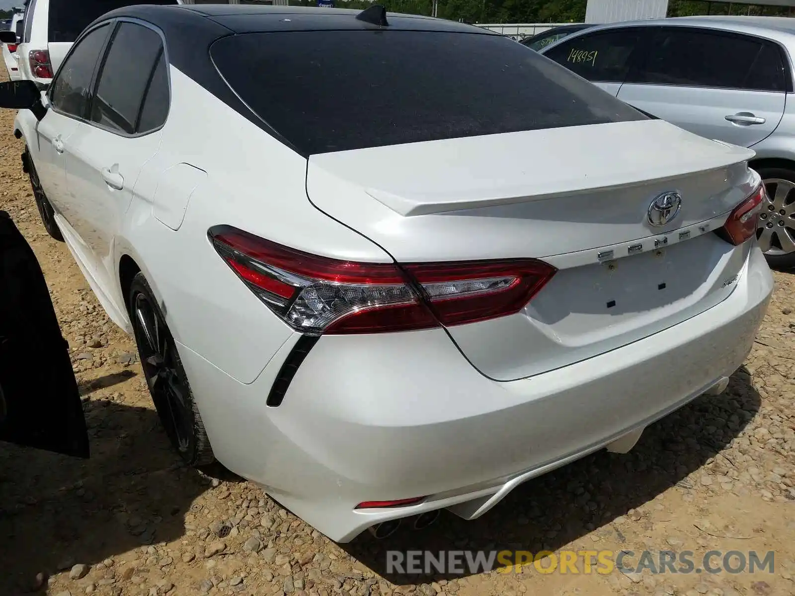 3 Photograph of a damaged car 4T1K61AK0LU903366 TOYOTA CAMRY 2020