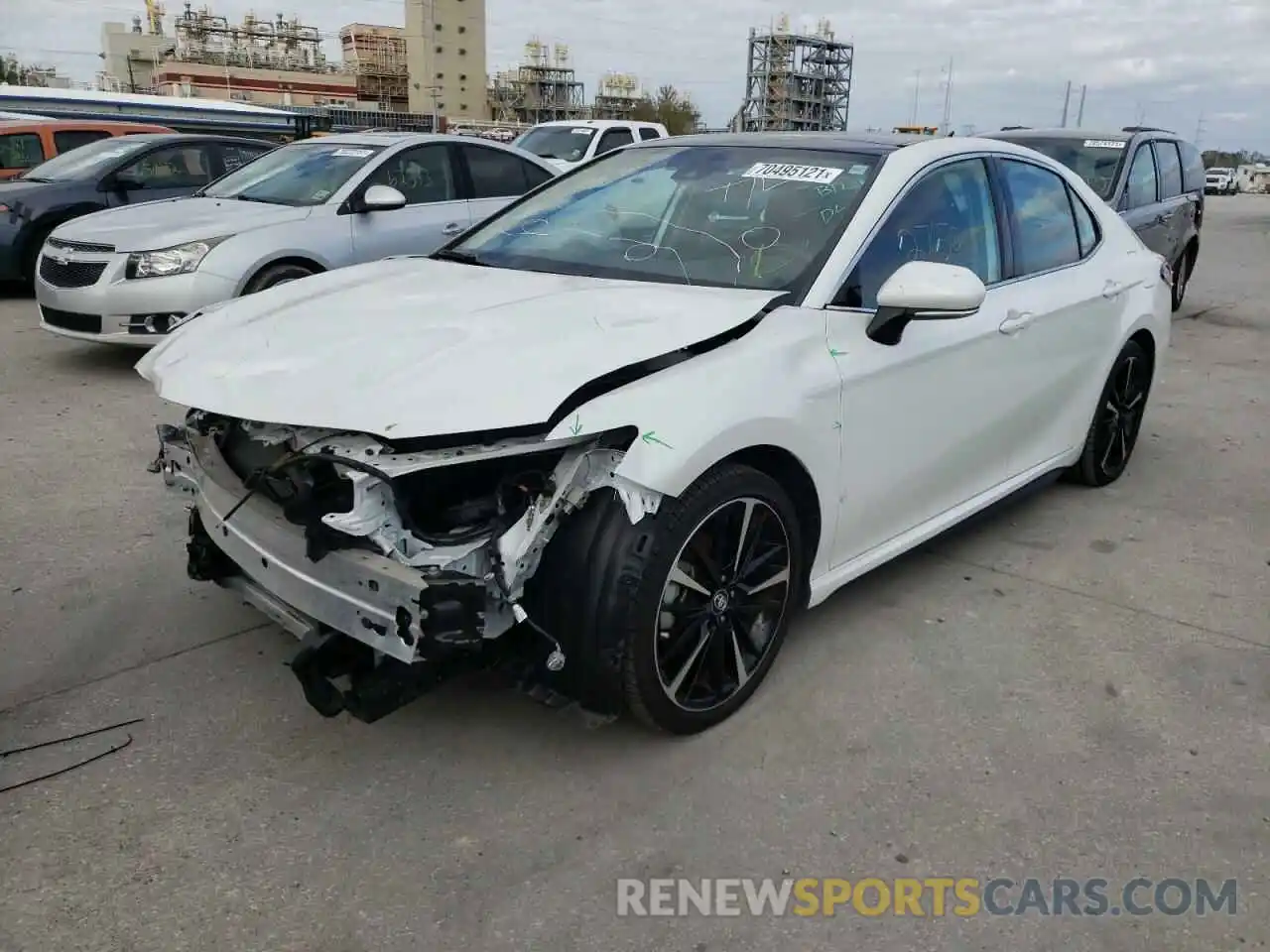 2 Photograph of a damaged car 4T1K61AK0LU915355 TOYOTA CAMRY 2020