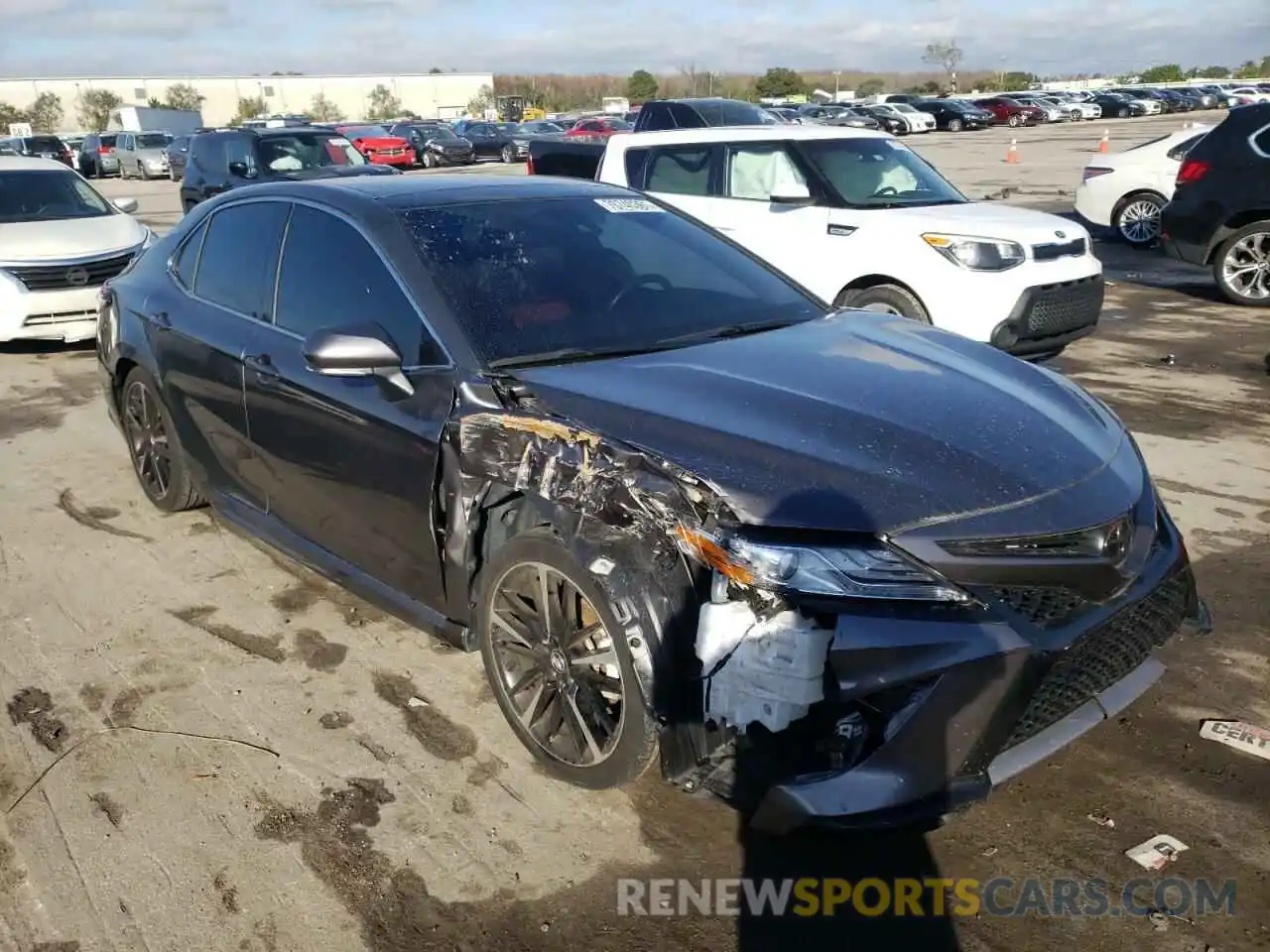 1 Photograph of a damaged car 4T1K61AK0LU941647 TOYOTA CAMRY 2020