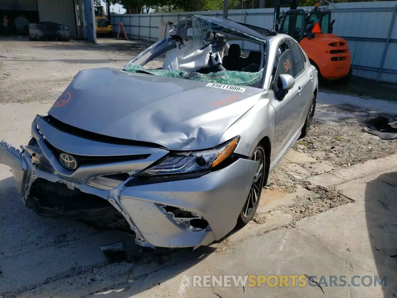 2 Photograph of a damaged car 4T1K61AK0LU943222 TOYOTA CAMRY 2020