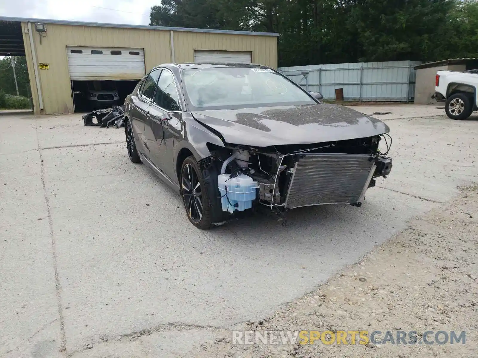 1 Photograph of a damaged car 4T1K61AK0LU957699 TOYOTA CAMRY 2020