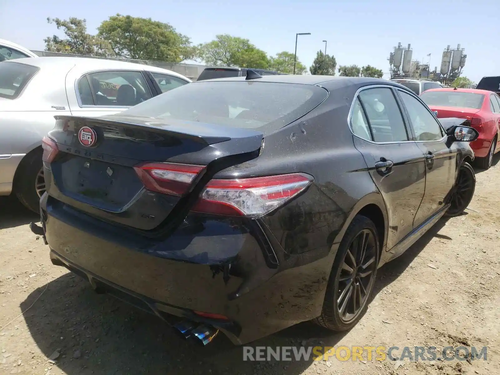 4 Photograph of a damaged car 4T1K61AK0LU965172 TOYOTA CAMRY 2020