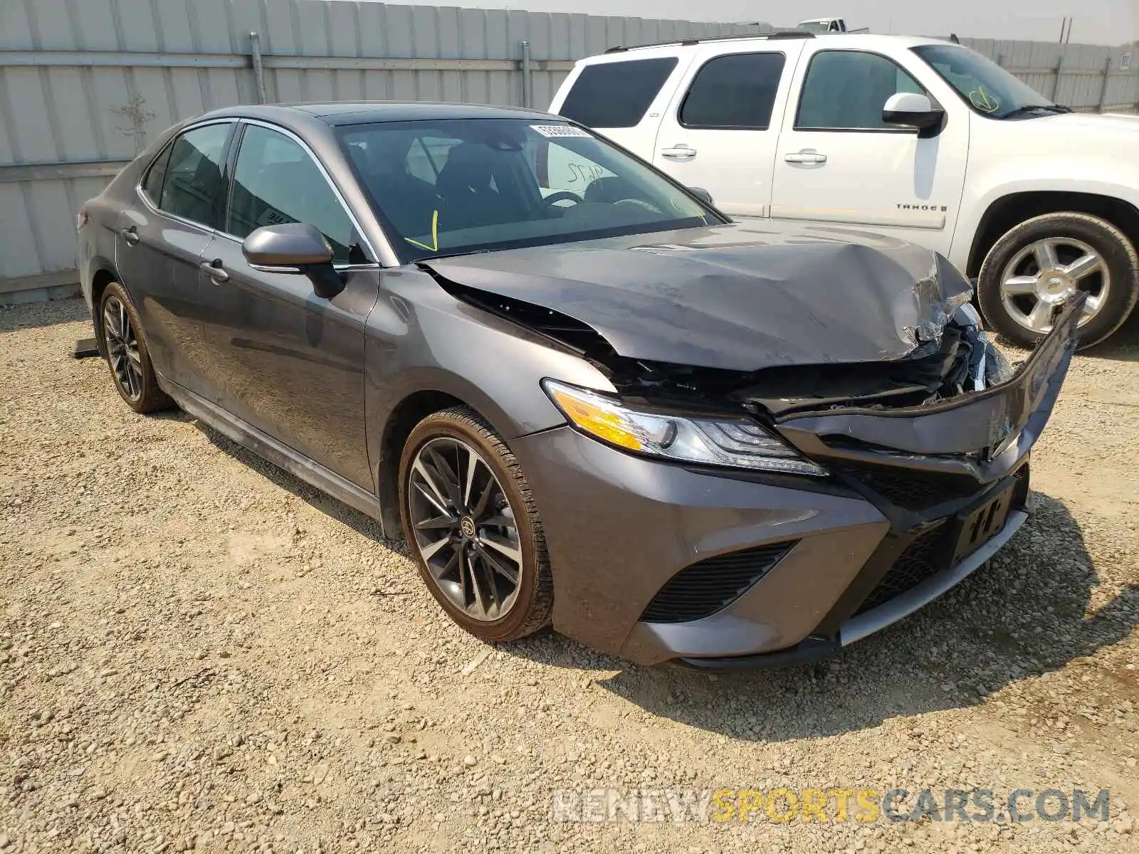 1 Photograph of a damaged car 4T1K61AK0LU979458 TOYOTA CAMRY 2020