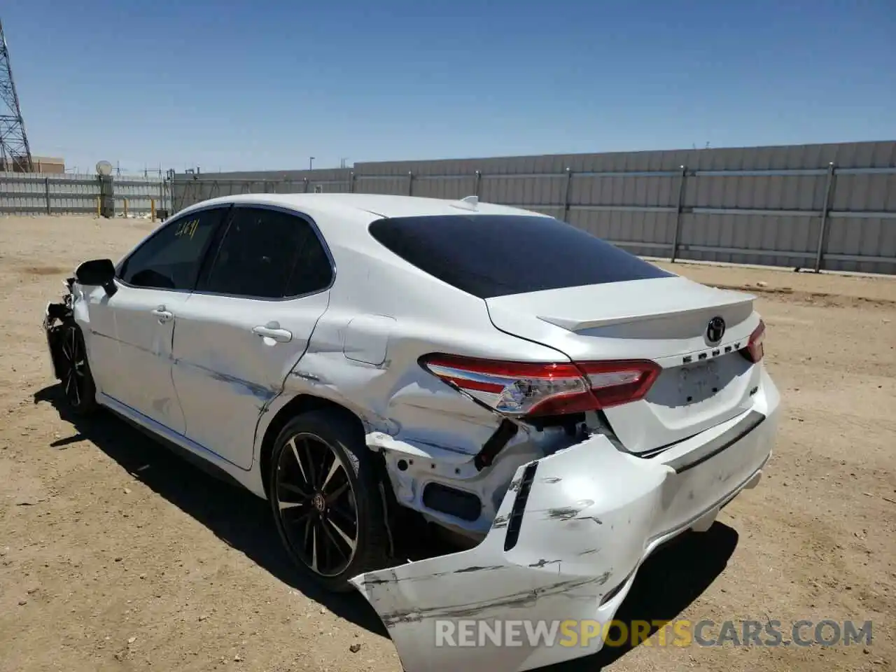 3 Photograph of a damaged car 4T1K61AK0LU983770 TOYOTA CAMRY 2020