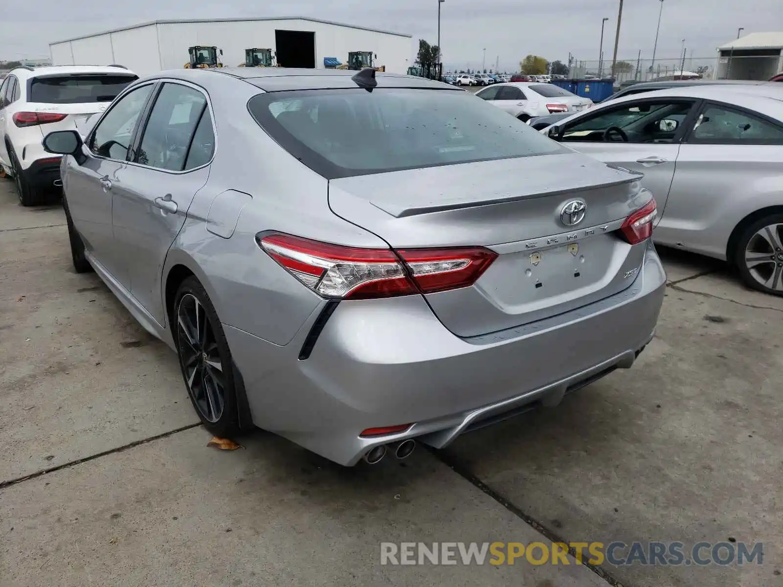 3 Photograph of a damaged car 4T1K61AK0LU999225 TOYOTA CAMRY 2020