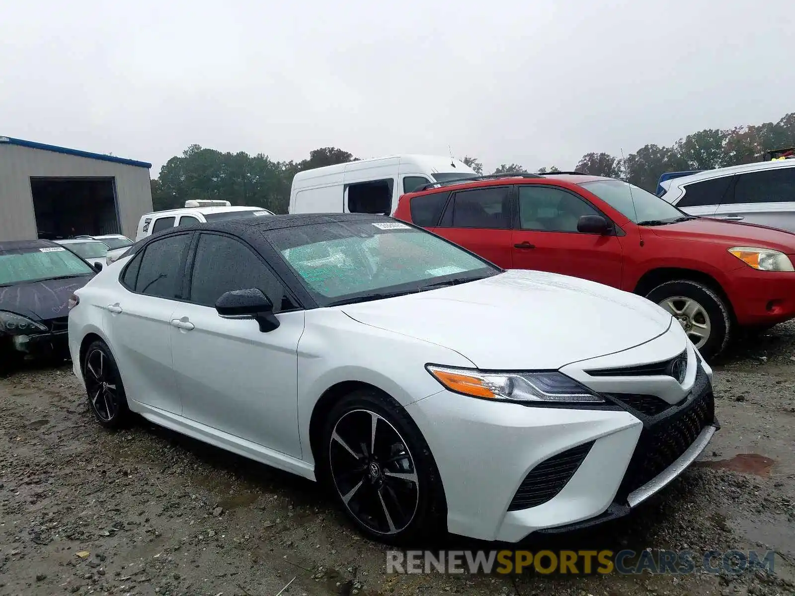 1 Photograph of a damaged car 4T1K61AK1LU301060 TOYOTA CAMRY 2020