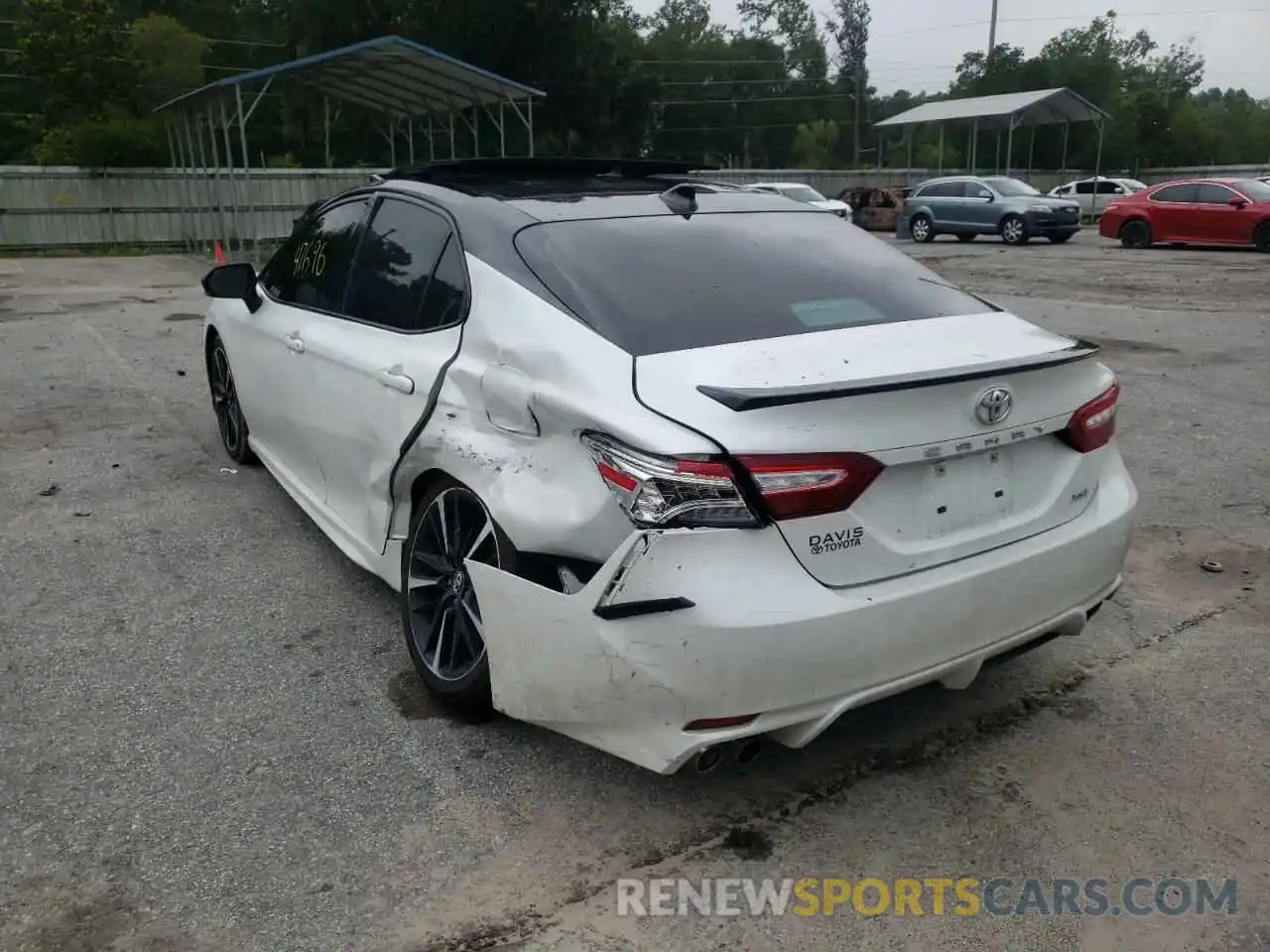 3 Photograph of a damaged car 4T1K61AK1LU304962 TOYOTA CAMRY 2020