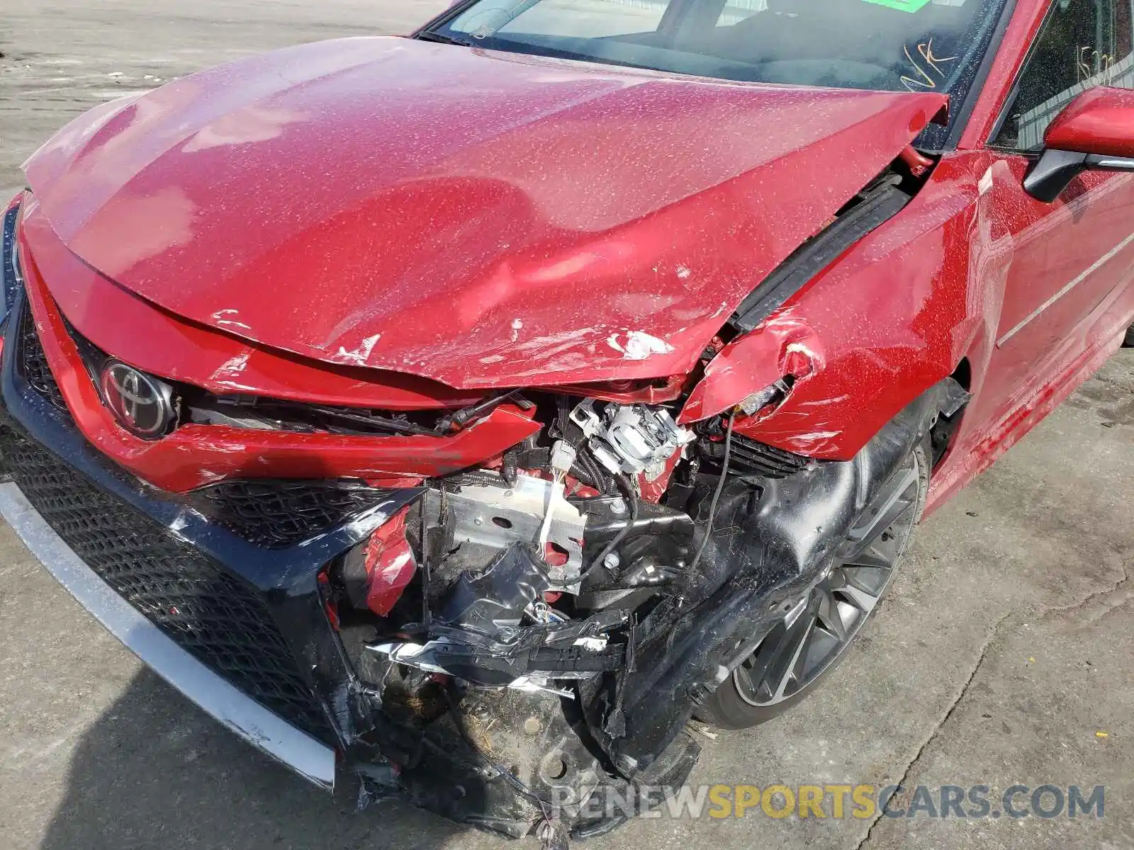 9 Photograph of a damaged car 4T1K61AK1LU307683 TOYOTA CAMRY 2020