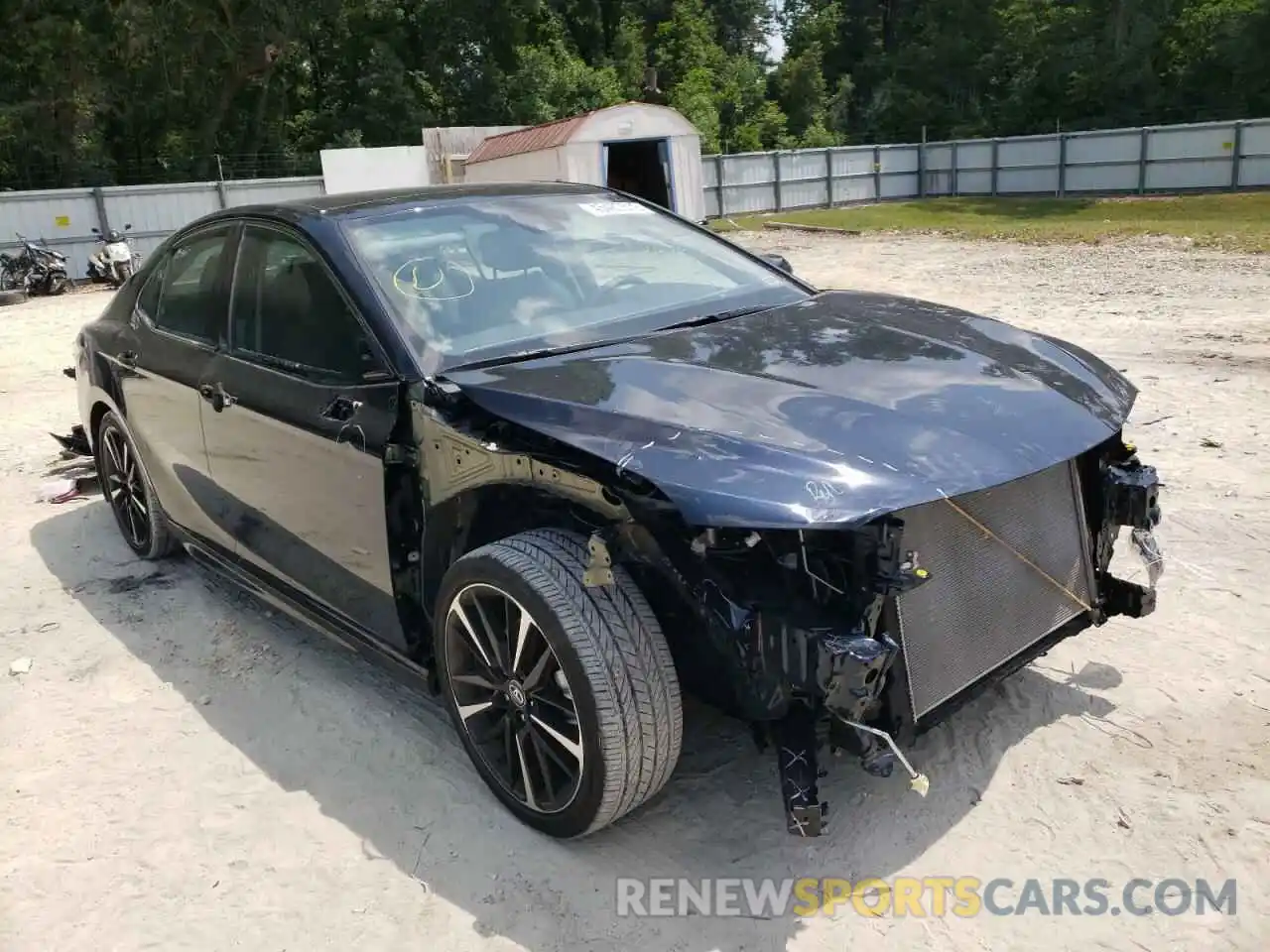 1 Photograph of a damaged car 4T1K61AK1LU312253 TOYOTA CAMRY 2020